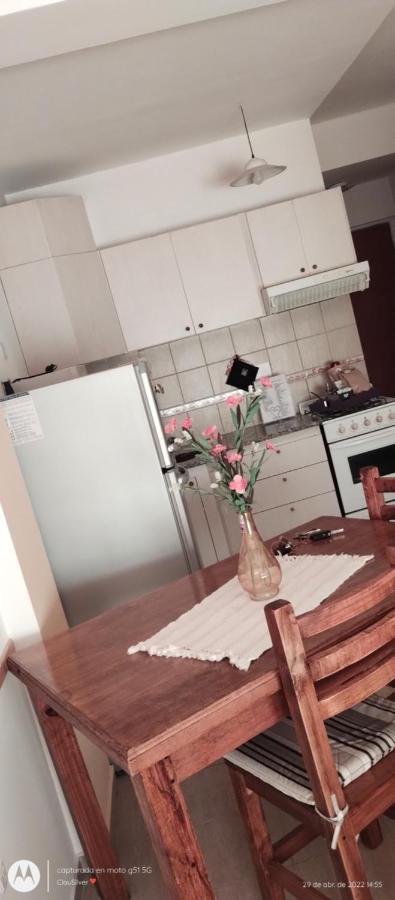 Acogedor Monoambiente Con Parking Apartman Neuquén Kültér fotó